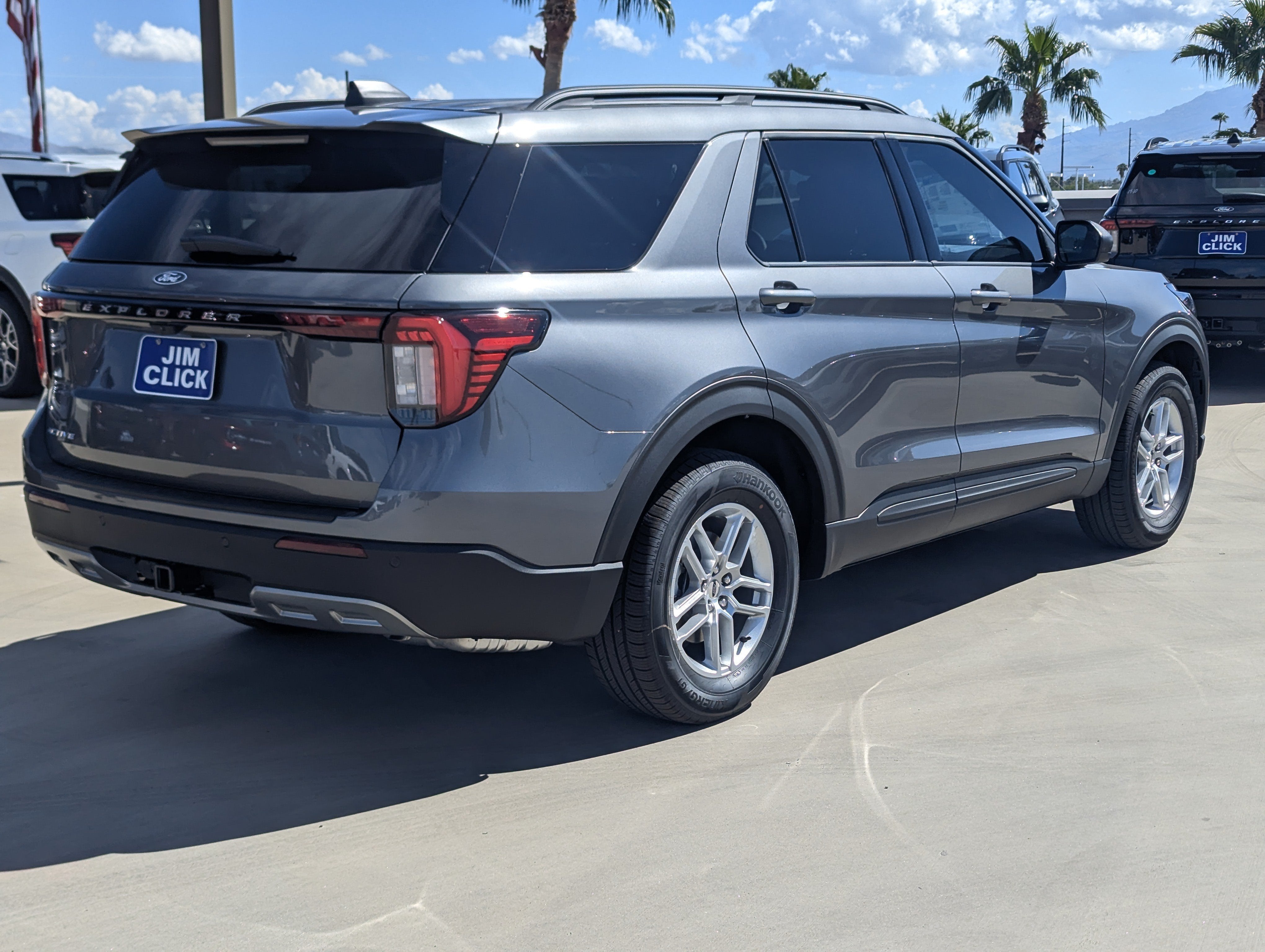 2027 Ford Explorer Active w/200A Pkg
