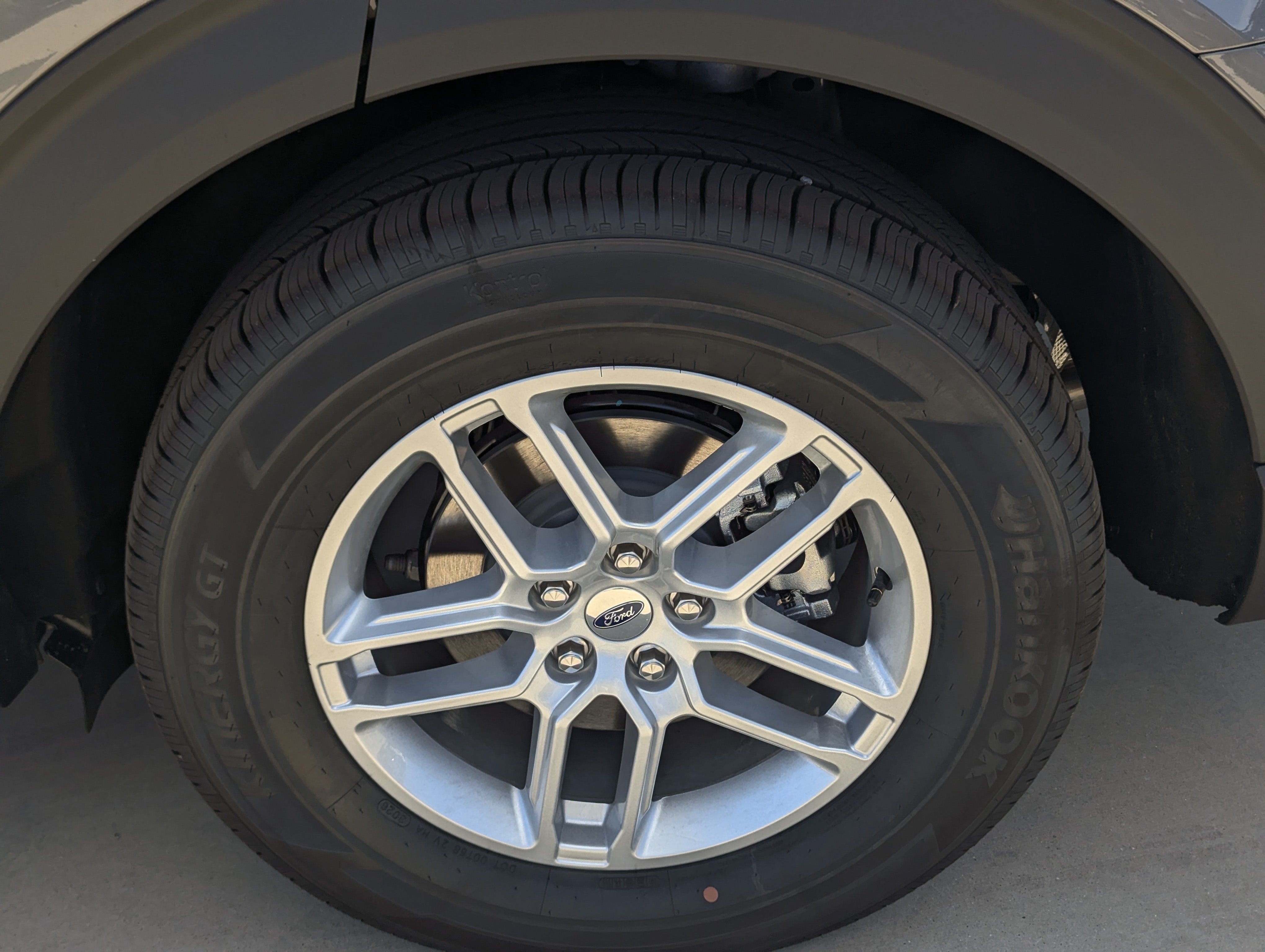 2027 Ford Explorer Active w/200A Pkg