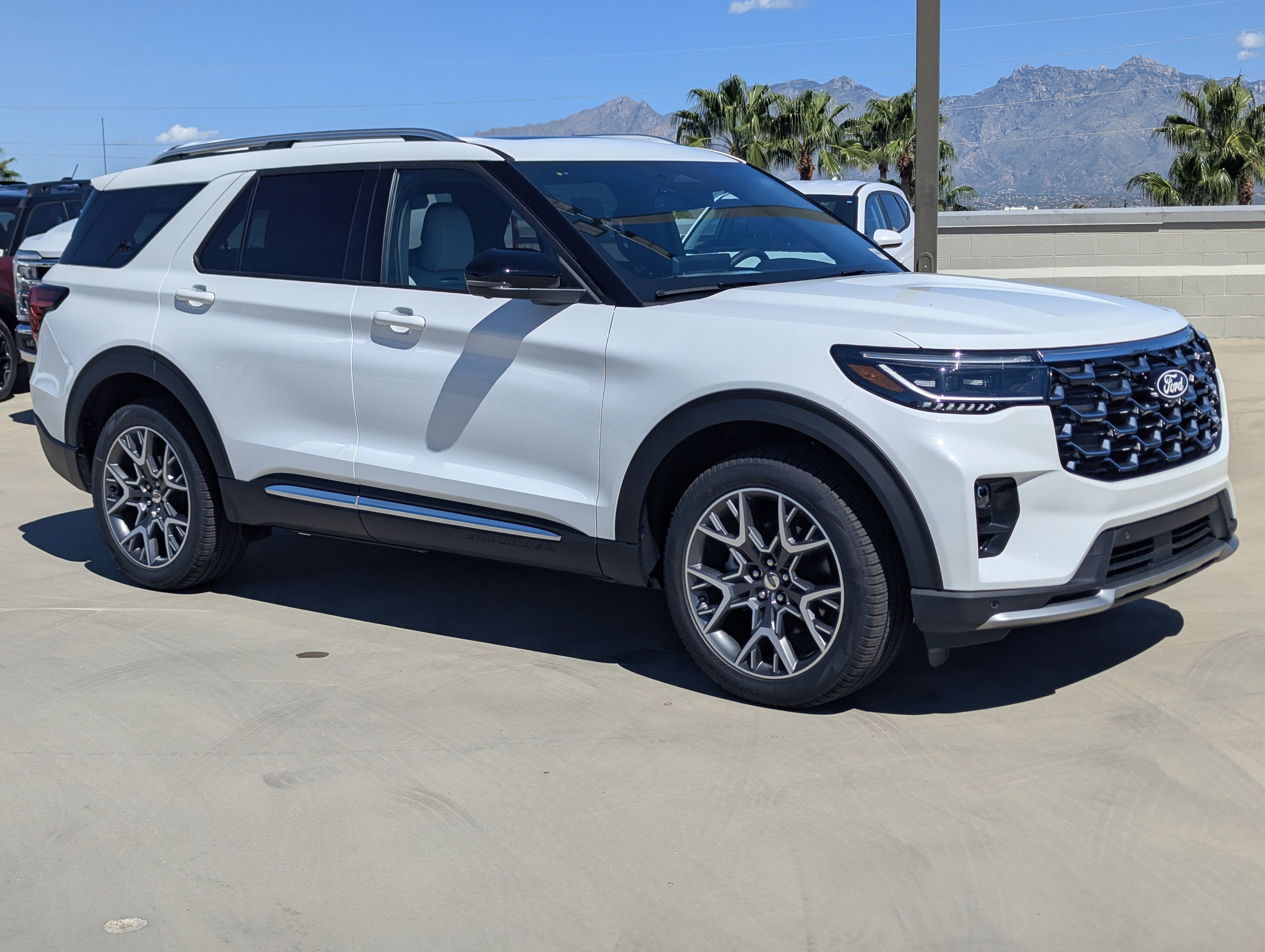 2027 Ford Explorer Platinum