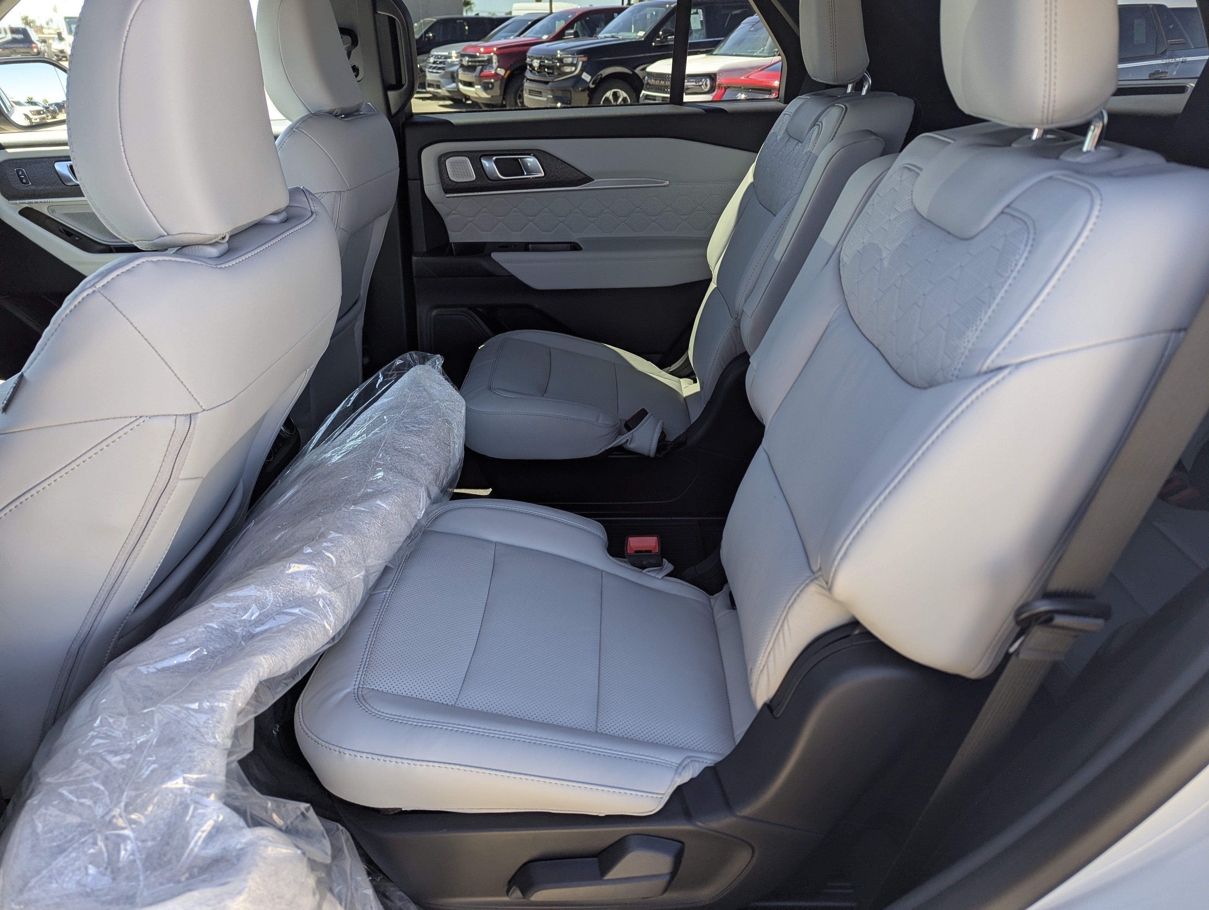 2027 Ford Explorer Platinum