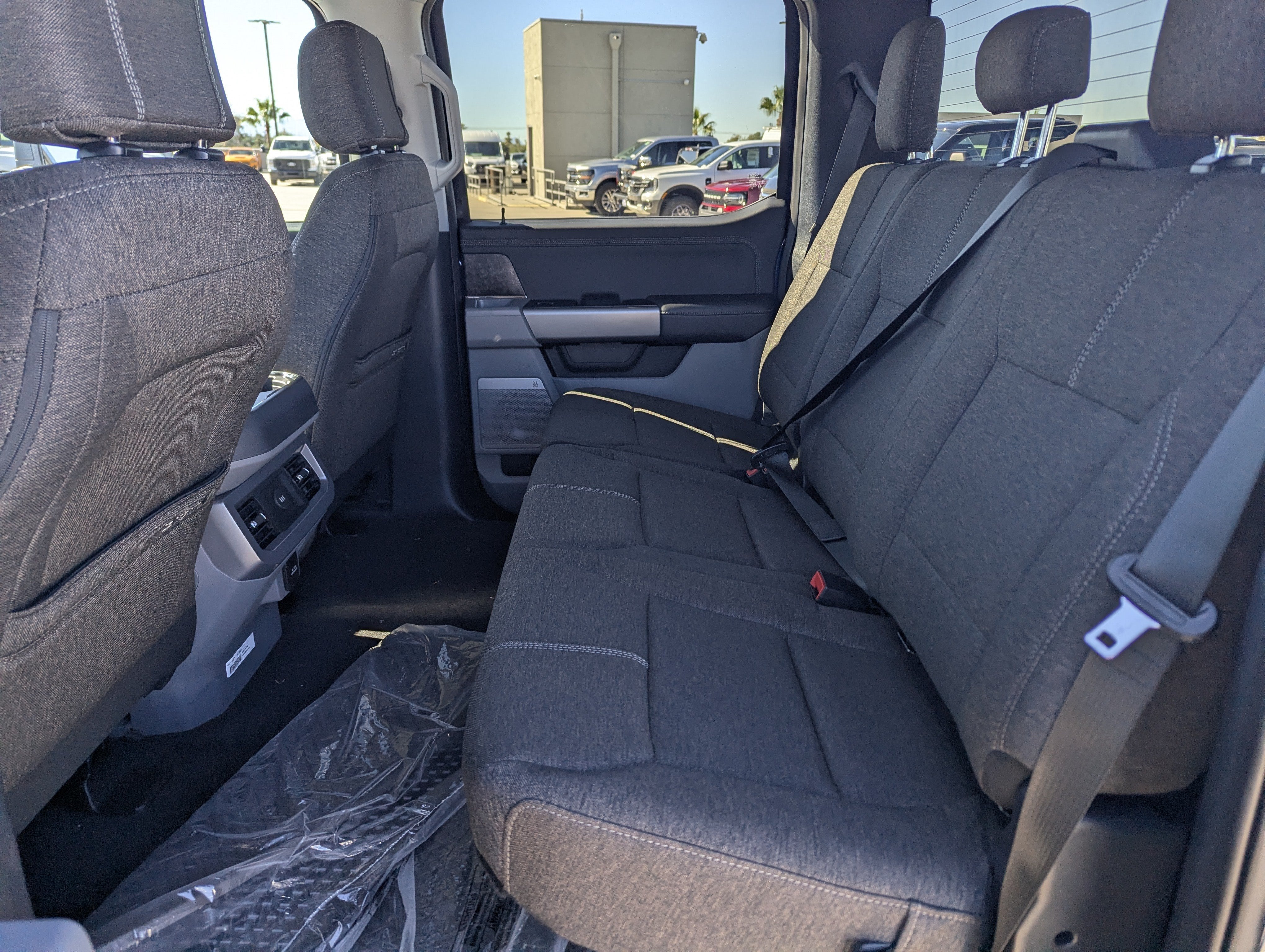 2027 Ford Super Duty F-250 SRW XLT